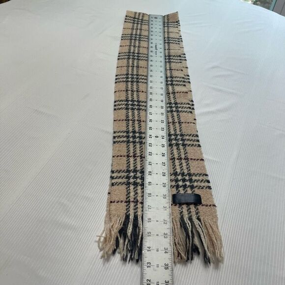 Burberry London Merino Wool Nova Check Plaid Scarf - Picture 5 of 8